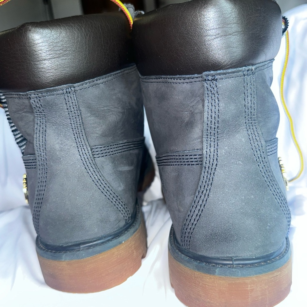 TIMBERLAND 6 INCH PREMIUM WATERPROOF NUBUCK BOOTS - Picture 7 of 10